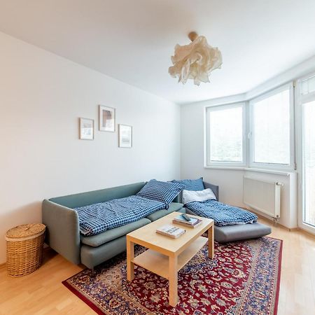 Grape Apartment Bratislava Buitenkant foto