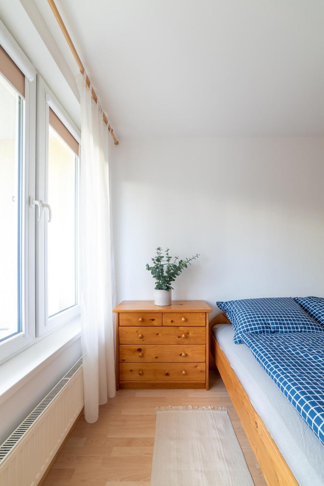 Grape Apartment Bratislava Buitenkant foto
